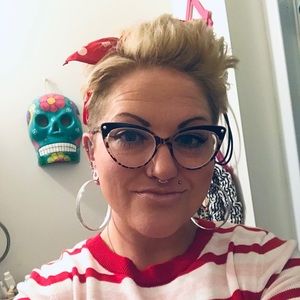 Meet your Posher, Charlene